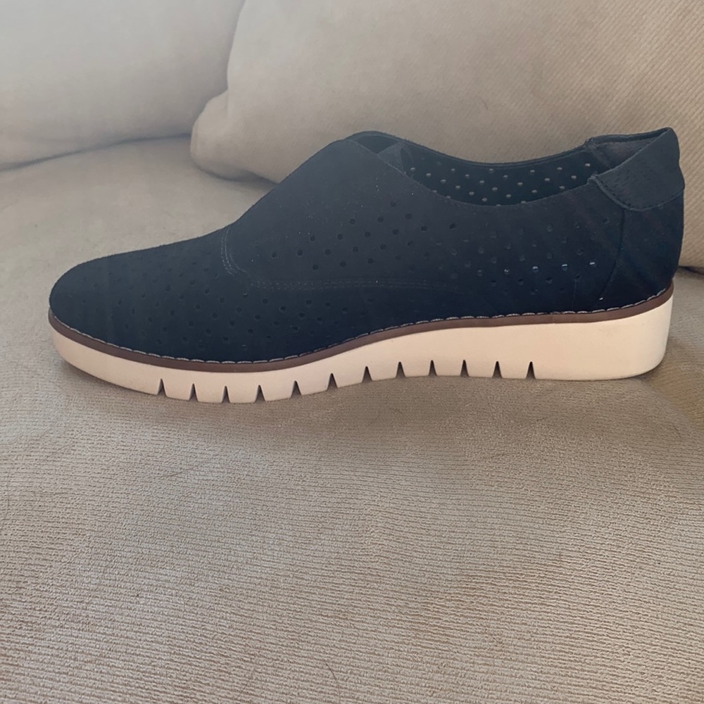 Dr schools slip on sneaker 6.5